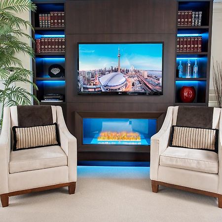 Sky Suites Yorkville Торонто Екстер'єр фото