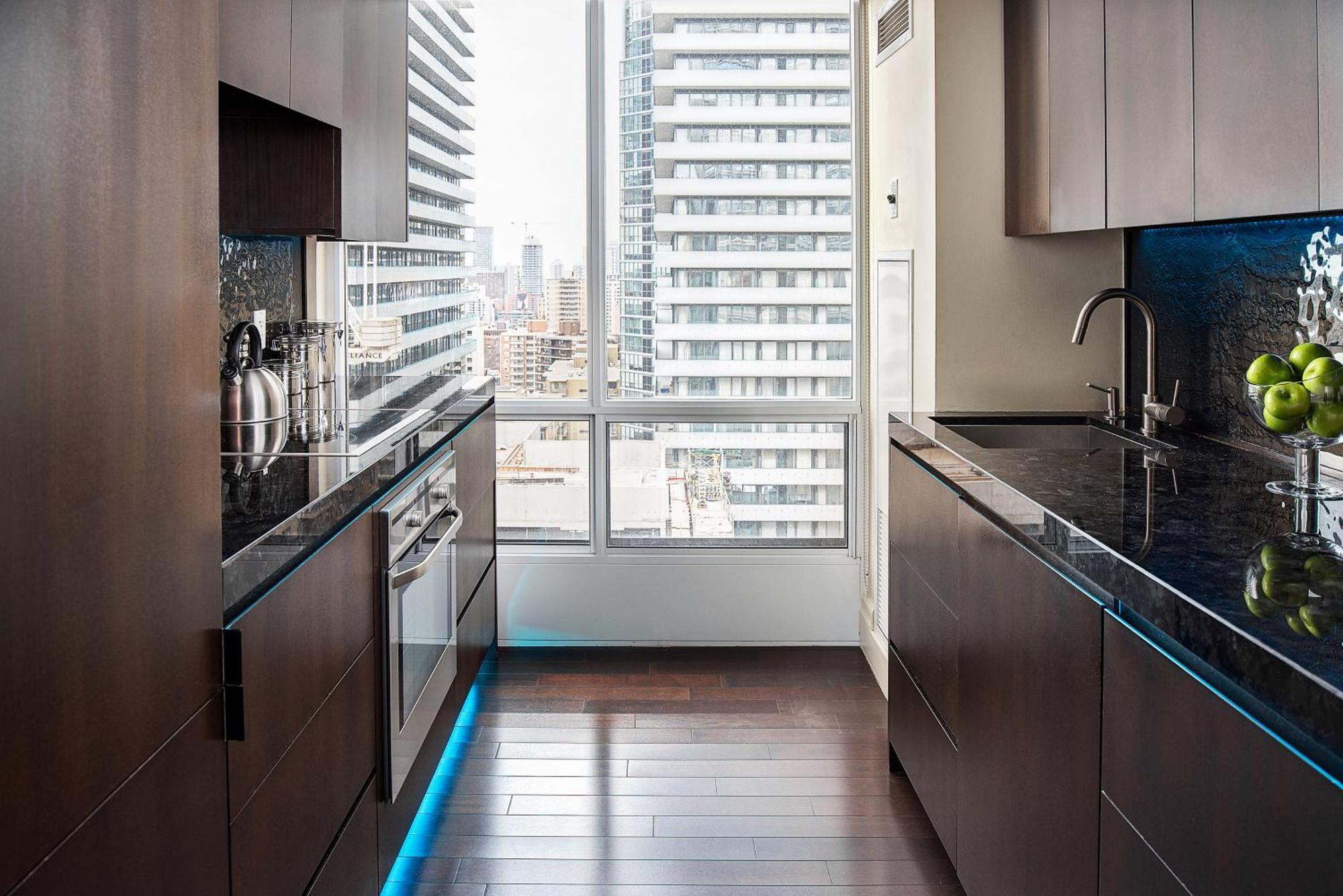 Sky Suites Yorkville Торонто Екстер'єр фото