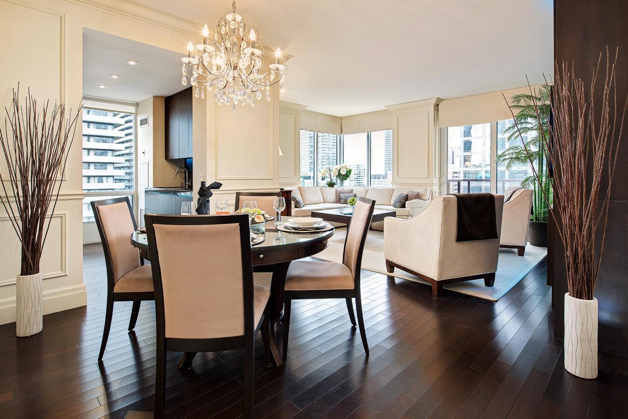 Sky Suites Yorkville Торонто Екстер'єр фото