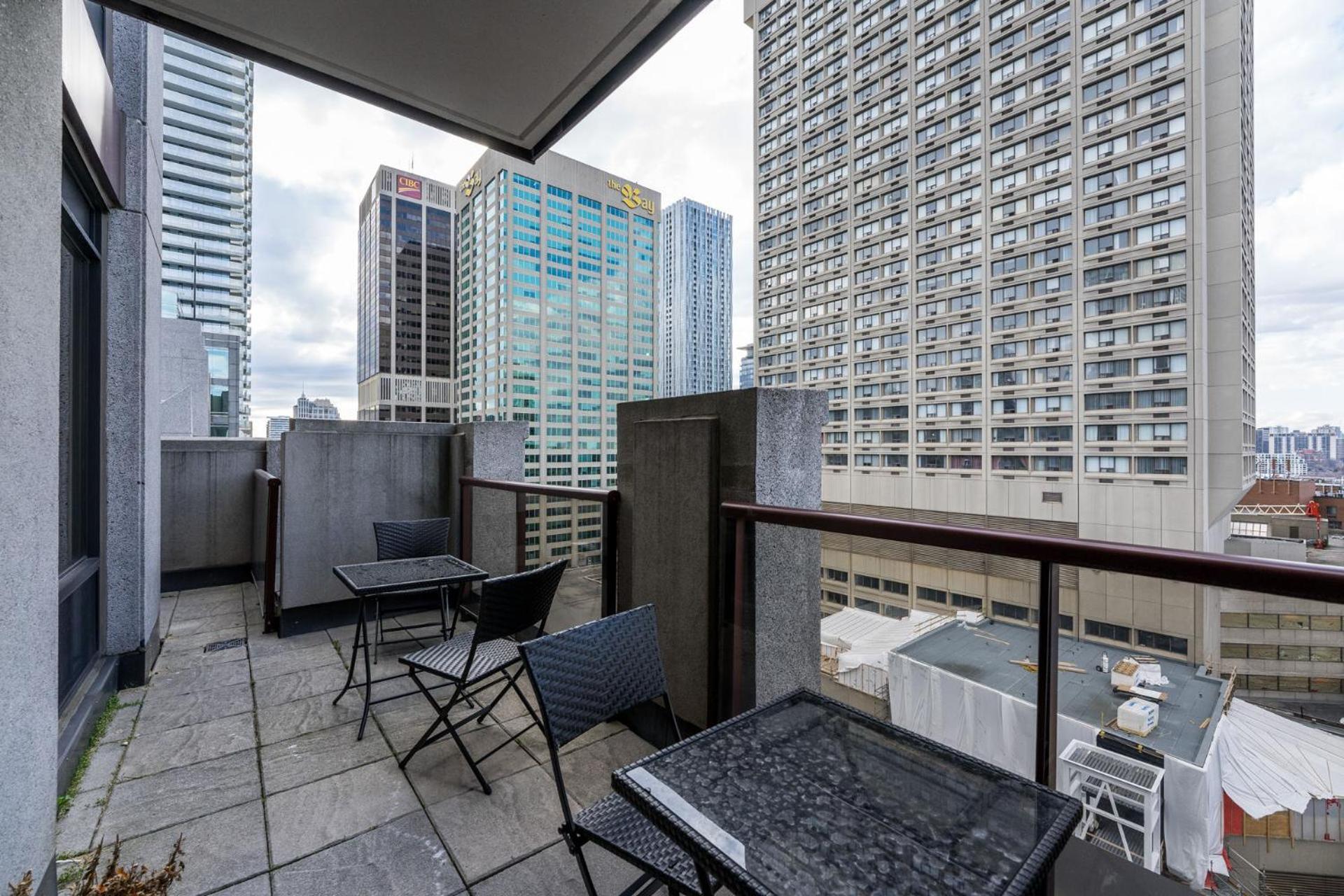 Sky Suites Yorkville Торонто Екстер'єр фото