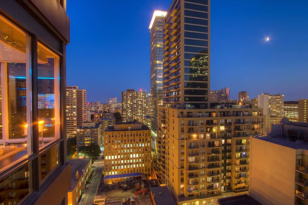 Sky Suites Yorkville Торонто Номер фото
