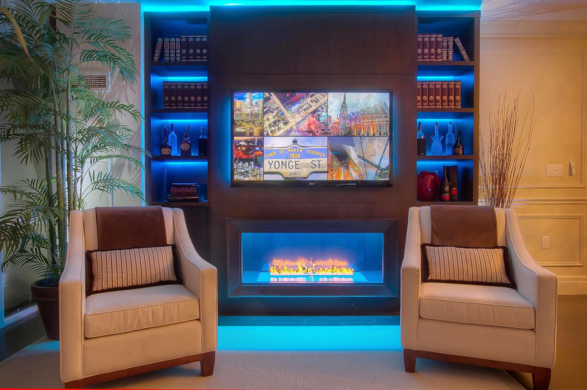 Sky Suites Yorkville Торонто Екстер'єр фото
